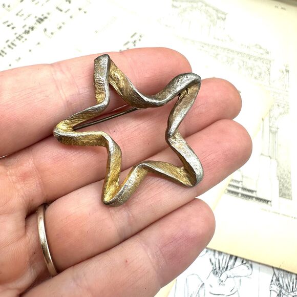 Vintage Rustic Star Brooch Pin Gold and Silver Tone - Picture 1 of 2